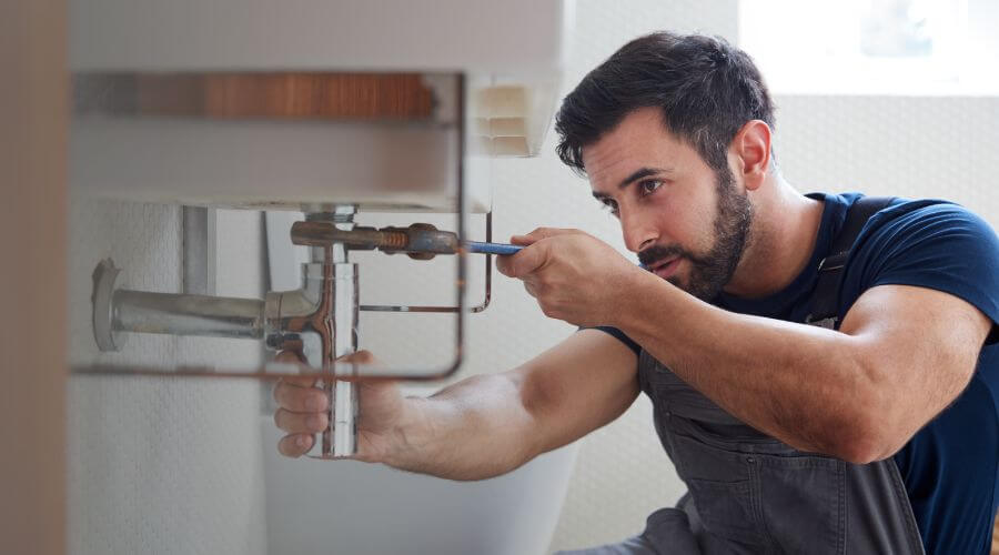 Water heater thermostat replacement in Pinedale, AZ